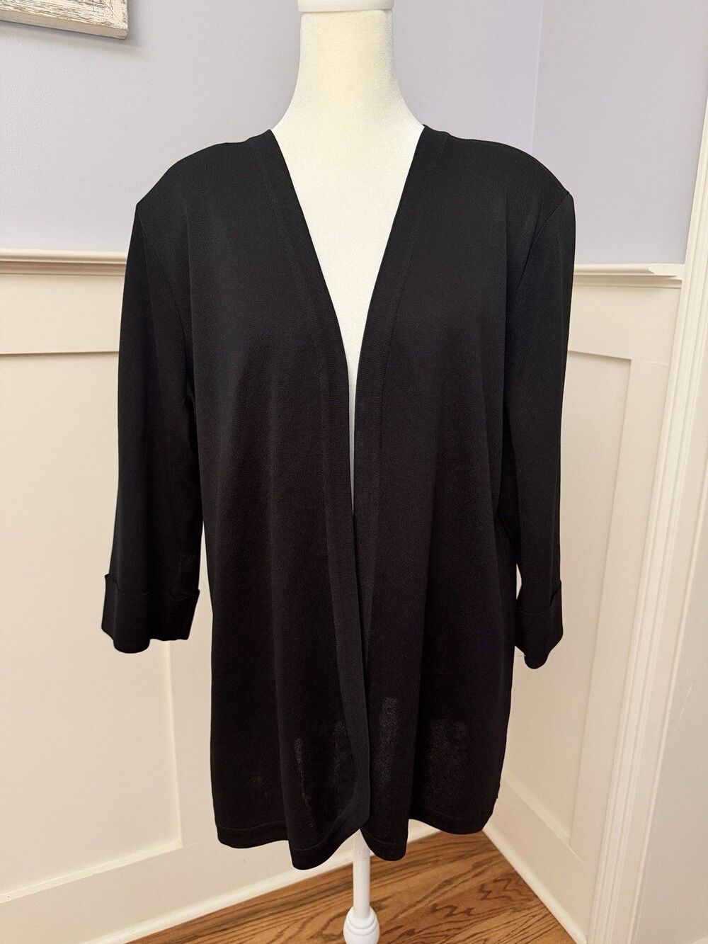 Exclusively MISOOK Cardigan Sz Large 3/4 Cuff Sleeve Black Acrylic Knit EUC